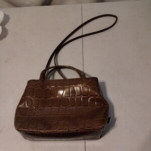 Sprit crocodile style purse